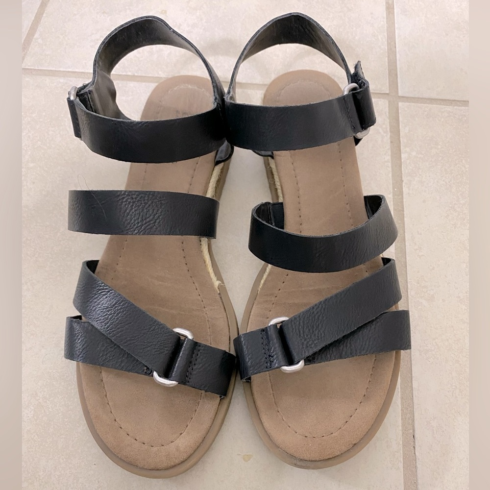 Women’s Sandals